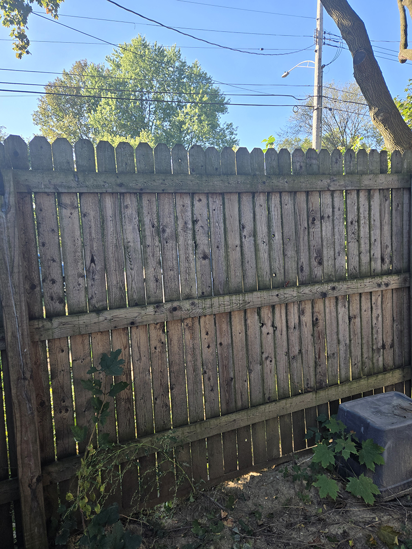 Top-Quality Wood Fence Restoration Delivered in Lansing by MidMichigan HouseWash